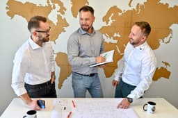 Vorteile der Zusammenarbeit mit einem lokalen Elektroingenieur